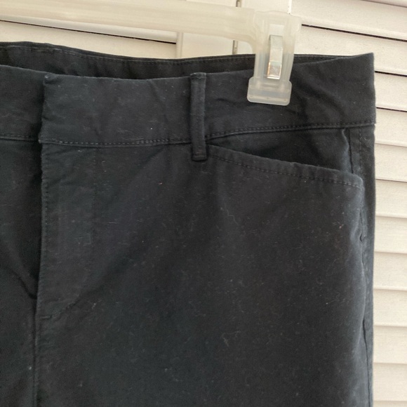 Women's Old Navy  Black Cotton Pixie Midrise Crop Pants Size 10 - Picture 2 of 5